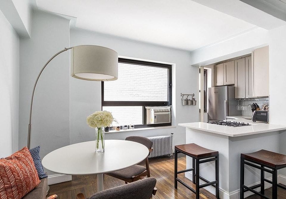 1st image of 227 E 57th St #F2