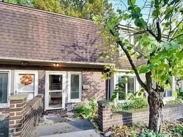 6943 W Fitzwater Rd #20, Brecksville, OH 44141