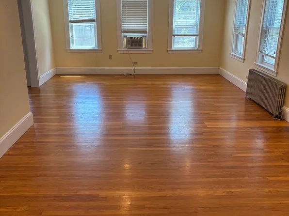 27 Elliot St, Newton Highlands, MA 02461