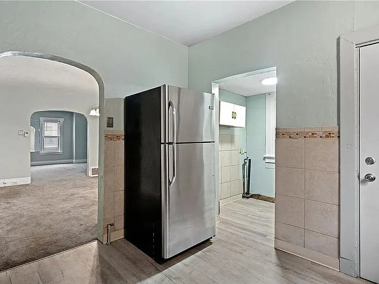 530 Carothers Ave — Photo 4