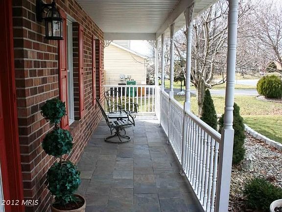 2nd image of 198 Hickory Dr