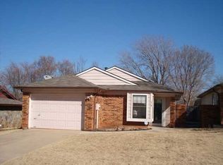 17304 Valley Pl, Edmond, OK 73012