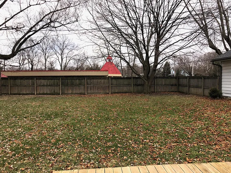 416 W Wenger Rd — Photo 35