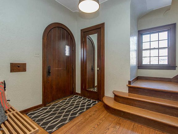 4th image of 1134 Iroquois Dr SE