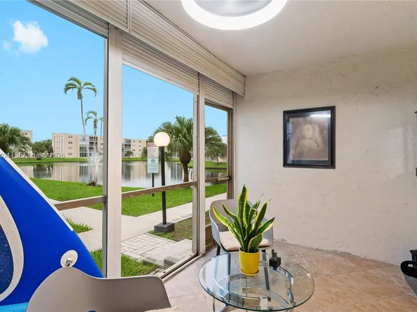 424 SE 10th St APT 104, Dania, FL 33004