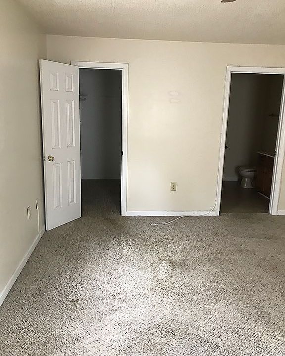 1st image of 49 Hoopes Rd