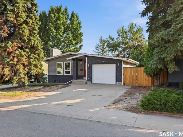 3806 Taylor Street E, Saskatoon, SK S7H 5J4