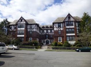 701 W Locust St APT 33, Johnson City, TN 37604