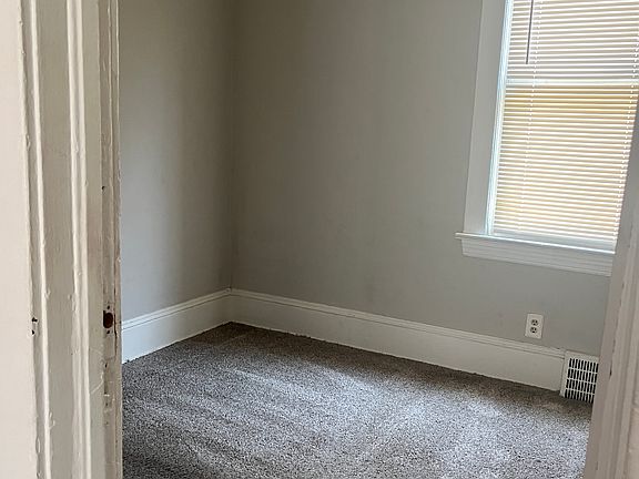 5th image of 16107 Arcade Ave APT 3