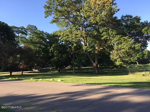 2nd image of 141 Lynwood Dr