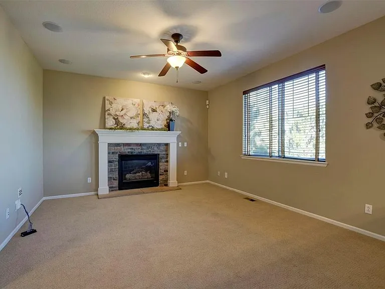 24623 E Hoover Pl — Photo 6