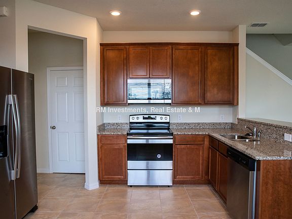 4th image of 3906 Plainview Dr