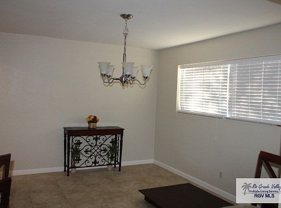 5th image of 2005 Aragon Dr