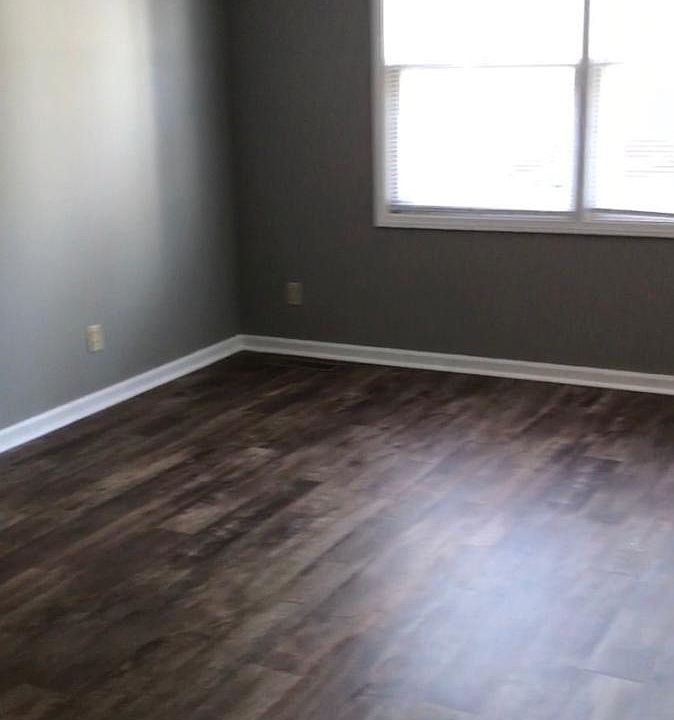 1st image of 437 Hutchinson Ave