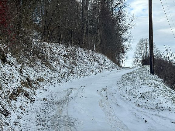 5th image of 1898 Lynn Hollow Rd