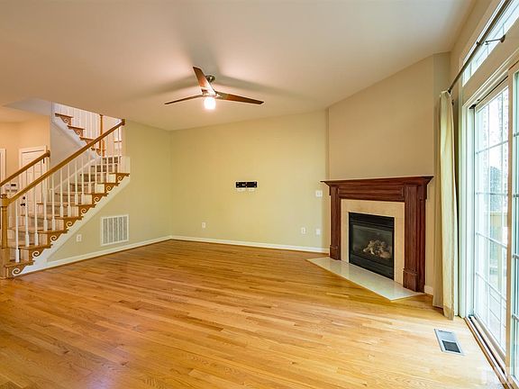 2nd image of 1616 Ainsworth Blvd