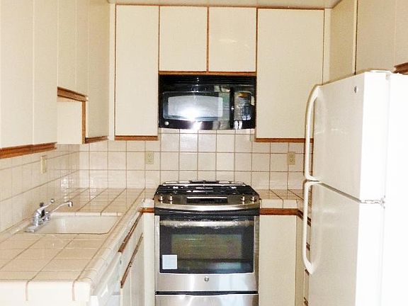 2nd image of 1535 Taraval St APT 401