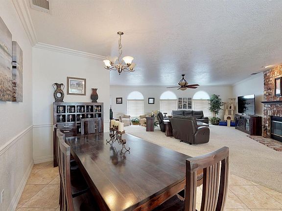 5th image of 18670 Holiday Ln