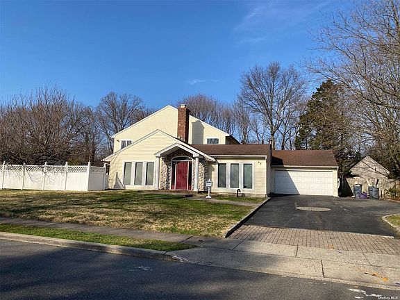 2nd image of 87 Parkway Dr