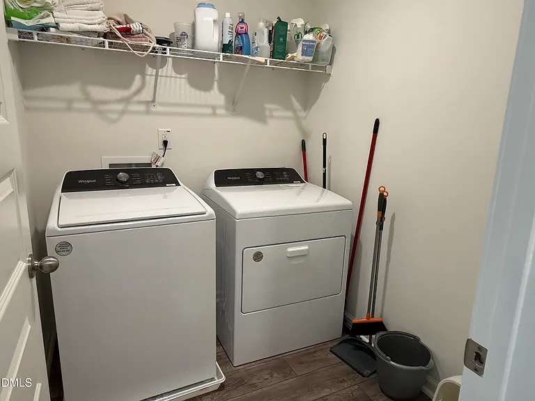111 Golden Gate Ln — Photo 28