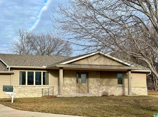 100 W Links Dr, Alta, IA 51002