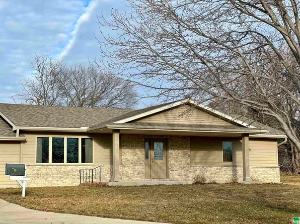 100 W Links Dr, Alta, IA 51002