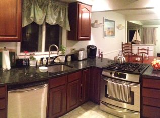 33 Ferry Hill Rd, Marshfield, MA 02050