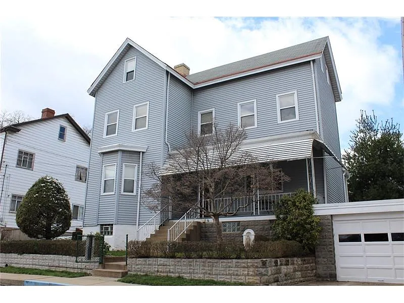 120 Shoup St photo 1