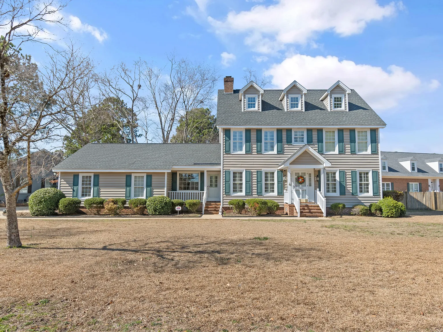 4 bed, 3061 sqft, $3,000 — Photo 3