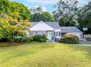 31 High Clear Dr, Stamford, CT 06905