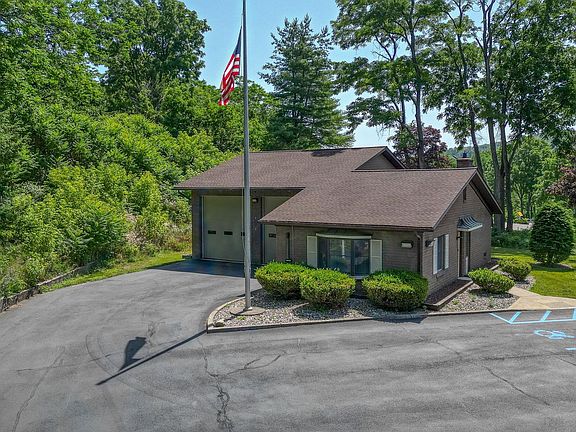 2nd image of 501 Cedar Hill Road
