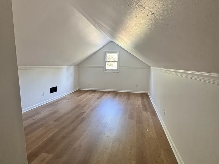 3805 Claybourne Rd — Photo 7