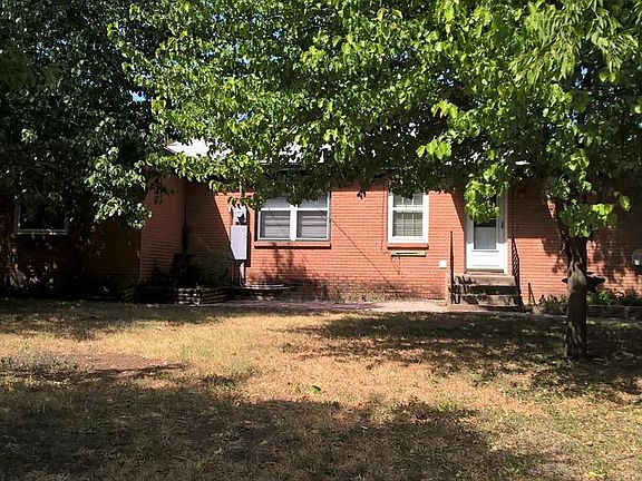 3rd image of 513 Sandell Dr