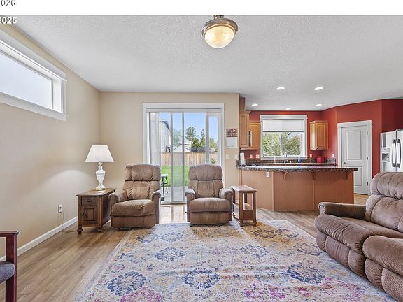 4th image of 10006 NE 103rd St