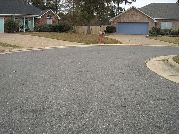 4th image of 9806 Hastings Ct