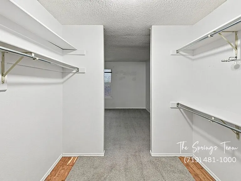 4349 Hunting Meadows Cir — Photo 18