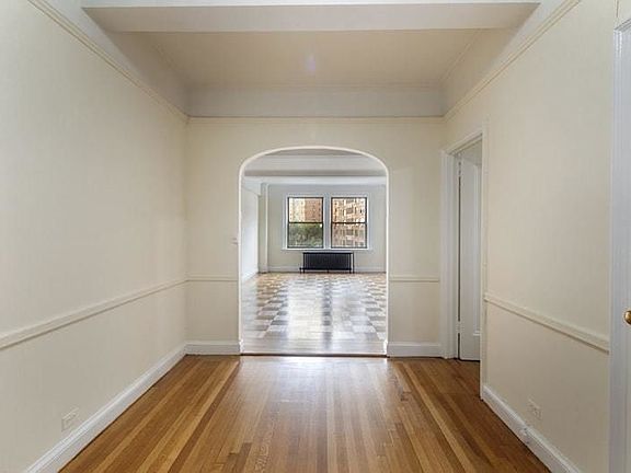 2nd image of 330 W 72nd St APT 6A