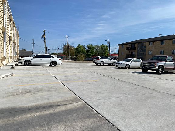4th image of 2400 Northwestern Ave #A26e65999