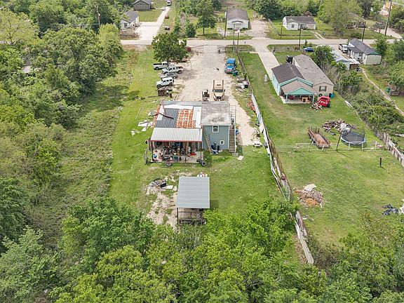 4th image of 811 Coen Rd