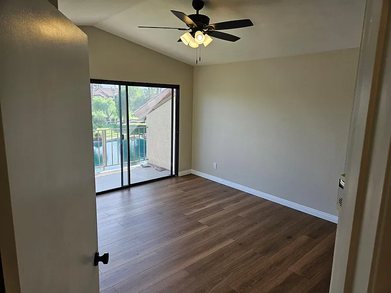 55192 Firestone — Photo 11