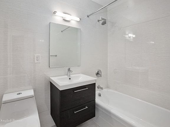 4th image of 159 W 53rd St APT 23D