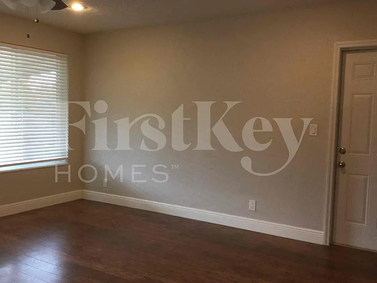 6521 Roosevelt St — Photo 5