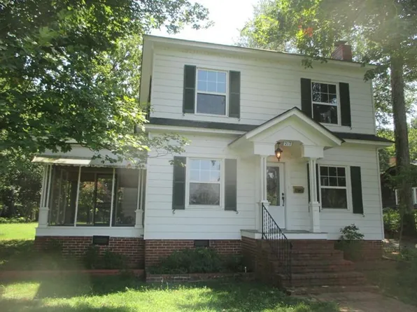 217 Grandview Ave, Clarksville, AR 72830