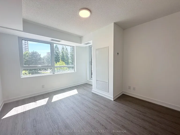 2 River Plate St #307 — Photo 4
