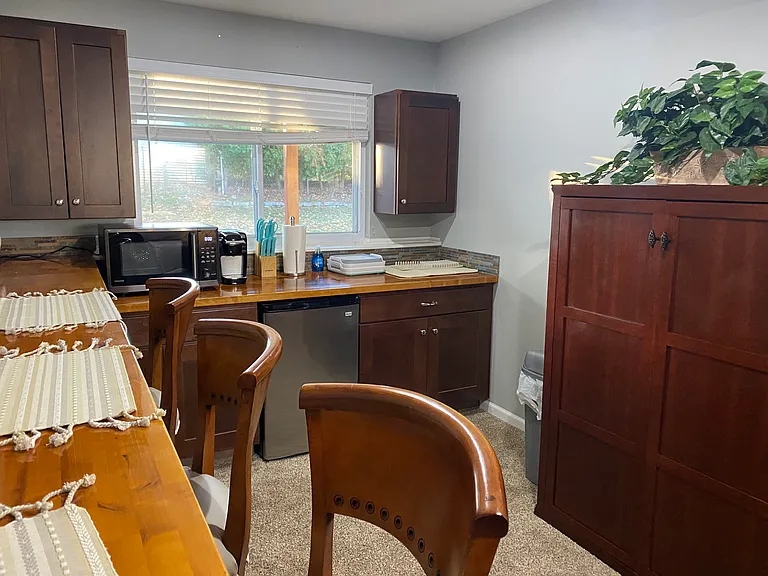 525 Winona Ave NW #1 — Photo 4
