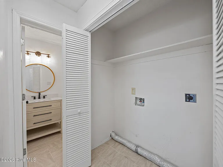 92 Shoreline Dr — Photo 7