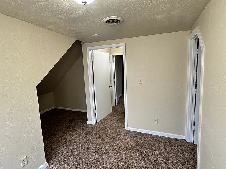 302 N Olive St #201 — Photo 5