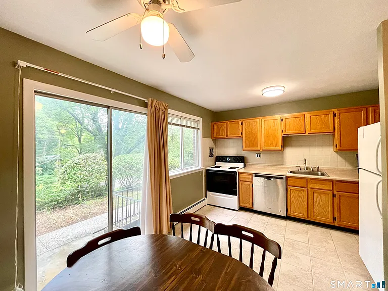 244 New Britain Ave #1 — Photo 6