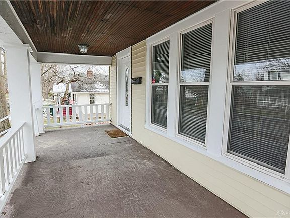 3rd image of 926 Weng Ave