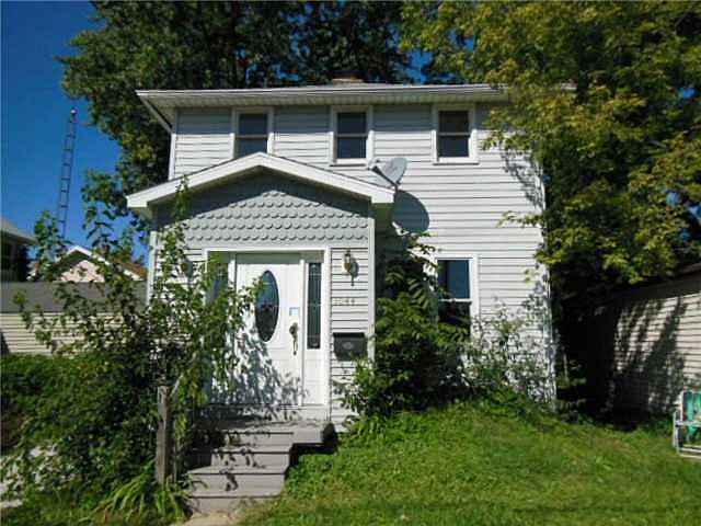 1st image of 1044 Mallett St